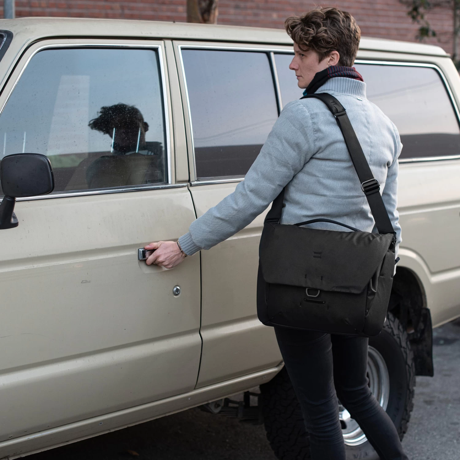 Peak Design Everyday Messenger V2 13 Liter - Black (Schwarz) – Bild 18