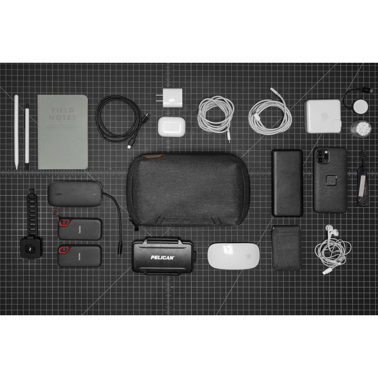 Peak Design Tech Pouch - Charcoal (Dunkelgrau) - Organizer-Tasche Für Smartphones, Kabel Etc. – Bild 4