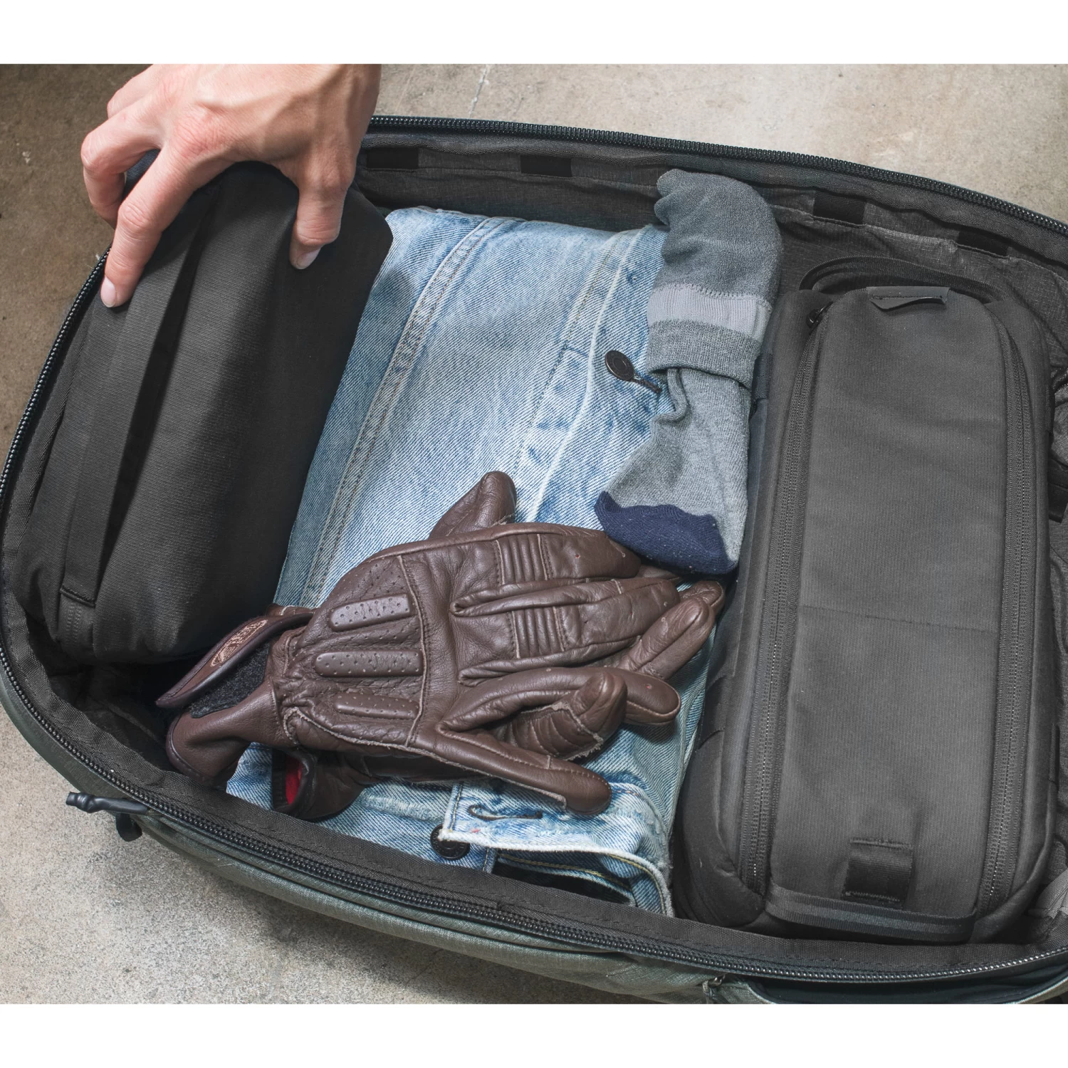 Peak Design Tech Pouch - Sage (Salbeigrün) - Organizer-Tasche Für Smartphones, Kabel Etc. – Bild 9